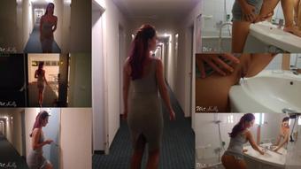 Wet Kelly P-- Desperation In The Hotel Room Sink (Wet Kelly)