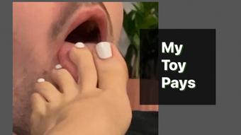 My Toy Pays (queenblaire)