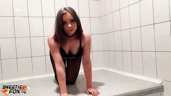 Tiny Teen Sucking Dick Boyfriend in Bath - November 02, 2019 (Sweetie Fox)