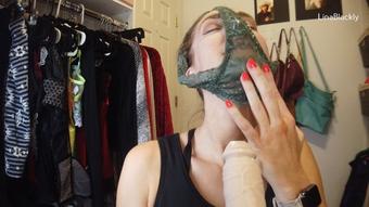 Caught Neighbor Stealing Panties (LinaBlackly)