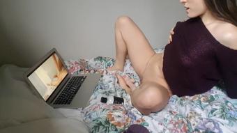 Masturbating to My Own Porn (Hazel Simone)