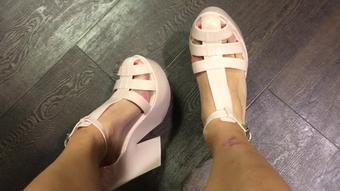 Trying HIIIIIGH heels (Goddess Vanessa)