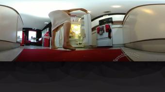 VR360* U R Discovered By Hungry Giant (Ginary)