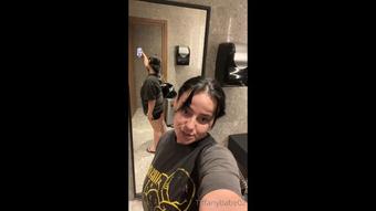 Restaurant Orgasm XXX (Tiffanybabe01)