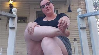 Camgirlkitten 4Mo Growth Toenail Clip On Stairs (CamGirlKitten)
