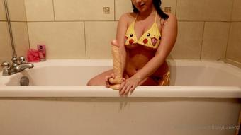 11 Inch Shower Dildo Fuck (Tiffanybabe01)