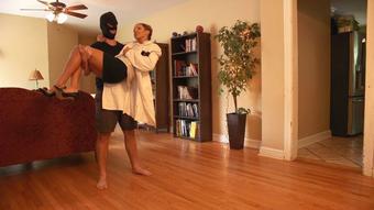 Lift & Carry with Doctor Lora - October 02, 2020 (Lora Cross)