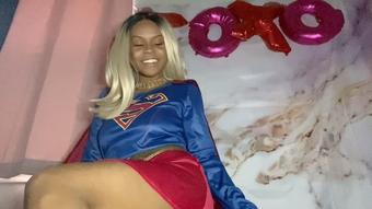 Supergirl Obeys Orders From A Girl (Sweetbabyvixxi)