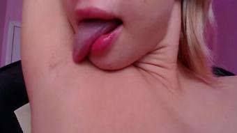 Armpit Fetish - May 09, 2022 (MiaMelone)