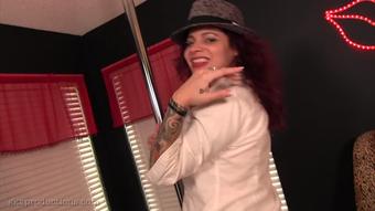Ginary Pantyhose Strip Tease (Ginary)