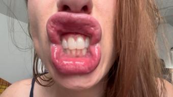 Square Lip Close-Up - August 12, 2023 (JadenRayne)