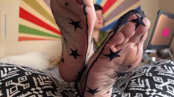 Catprincessfeet - Happy Milf Singing Dancing, Nylon Sock And Soles Foot Tease, Long French Tip Toenails (Catprincessfeet)