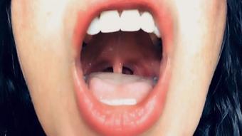 Waking a Hungry Giantess (Drea_xoxo)