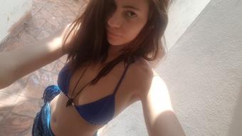Misssweetteen Cum Play In The Yard (misssweetteen)
