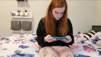 Squeezypeach Upskirt Gamer 1 (squeezypeach)