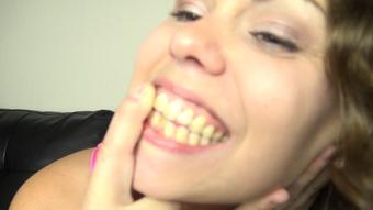 BAILEY PAIGE'S SLUTTY MOUTH EXPLORATION - May 15, 2022 (RoxieRaeFetish)
