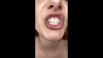 Worship my square lips 4K (Evelyn Jade)