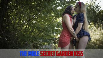 SECRET GAREN KISS #10 - THE MOLE SPECIAL (lumeproductions)