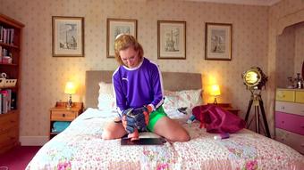 Ariel Anderssen Tricked Into Embarrassing Outfit (Ariel Anderssen)