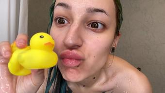 DANCING IN THE SHOWER (cutielanalova)