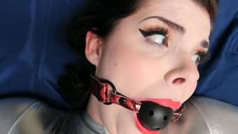 Space Babe Gets Railed (DandyinDistress)