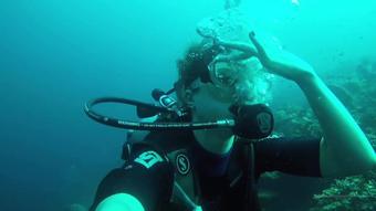 missfox 28 01 2020 20169140 Have a look of underwater on Bali with me (missfox)