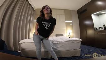 Trying new panties and playing in bed (alexsisfaye)