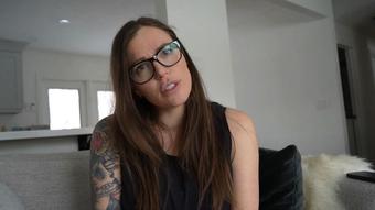 Mommy Helps Peepee (yogabella)