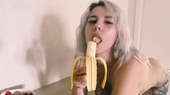Banana teasing and eating (SweetBlondyVi)