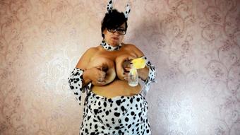cow cosplay breastpump and tons of milk (NinaDoll)