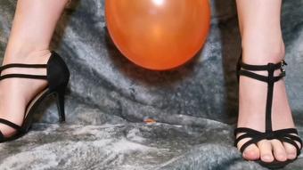 Balloon Popping with black heels (Lexi Snow)