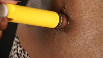 Halle Shows Off Her Belly Button (Custom Fetish)