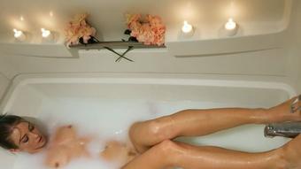 Milk and cereal bath - Aug 25, 2021 (Lanalocks)