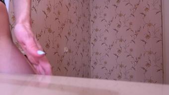 Crazy Girls Fuck And Cum With Table (margolisa)