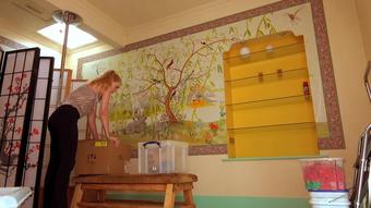 Ariel Anderssen Moving Boxes With My Straps Falling Down (Ariel Anderssen)
