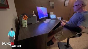 Hungbiswitch Freebi Voyeur Jerking Off Video (HungBiSwitch)