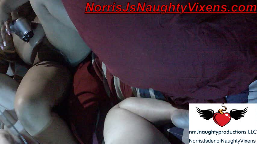 BJ while watching dildo fucking orgy