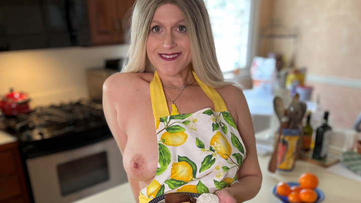 Son Let Mommy be Your Sweet Snack HD - Mar 14, 2021