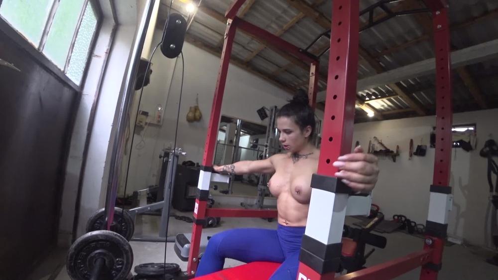 Gymbabe Worship My Amazing Back Muscles