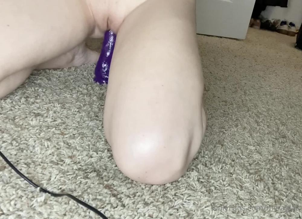 myragla 09 10 2020 1047400928 As requested a video of my bouncing on my dildo ) howeve