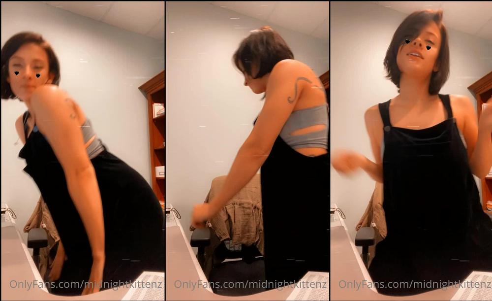 midnightkittenz 06 12 2021 2294595010 Dance break