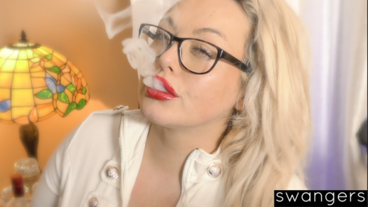 SEXY RED LIPS ON YOUR CIGARETTE STICK
