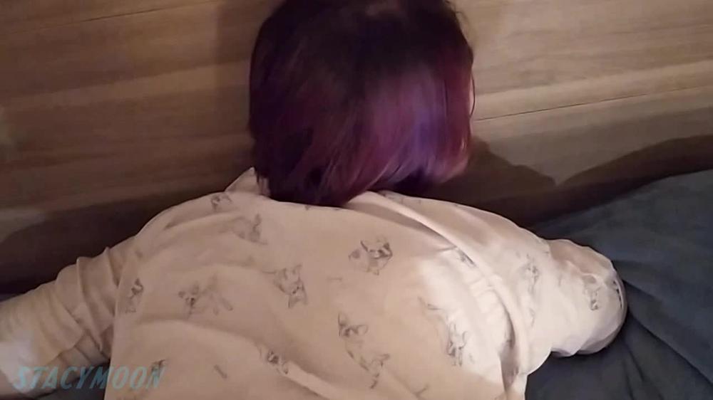 My Girlfriend Stuck In The Bed