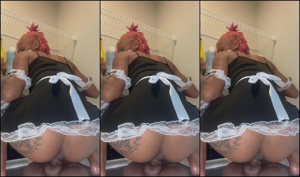 Renity Love - Laundry Day - Manyvids