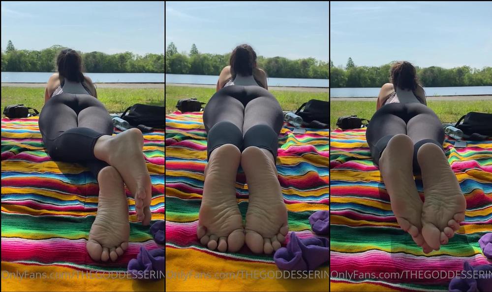 thegoddesserin 151571961 2021 05 29 watch me take them off. people was watching but i don t care