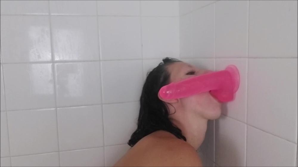 Anya Ivanovna Grace Creams Her Dildo In The Shower
