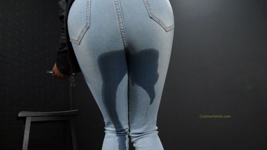 Cleo Can't Hold Her Pee, Showers After