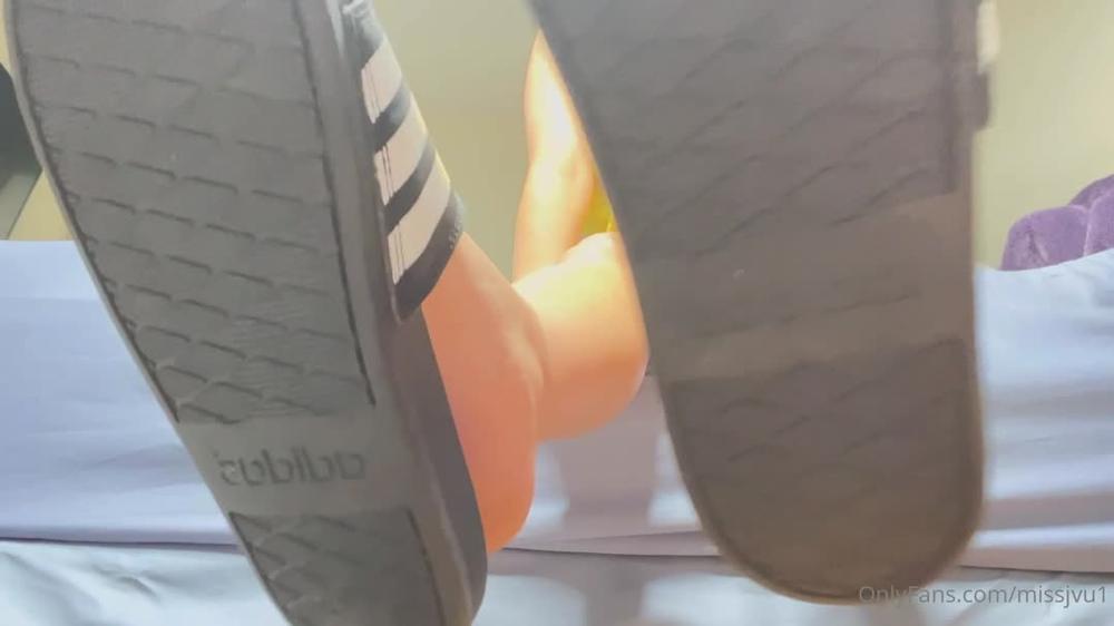 missjvu1 05 08 2022 2549076388 Giantess Jvu dominating your tiny soul with her dirty slides..ends with a crushing session