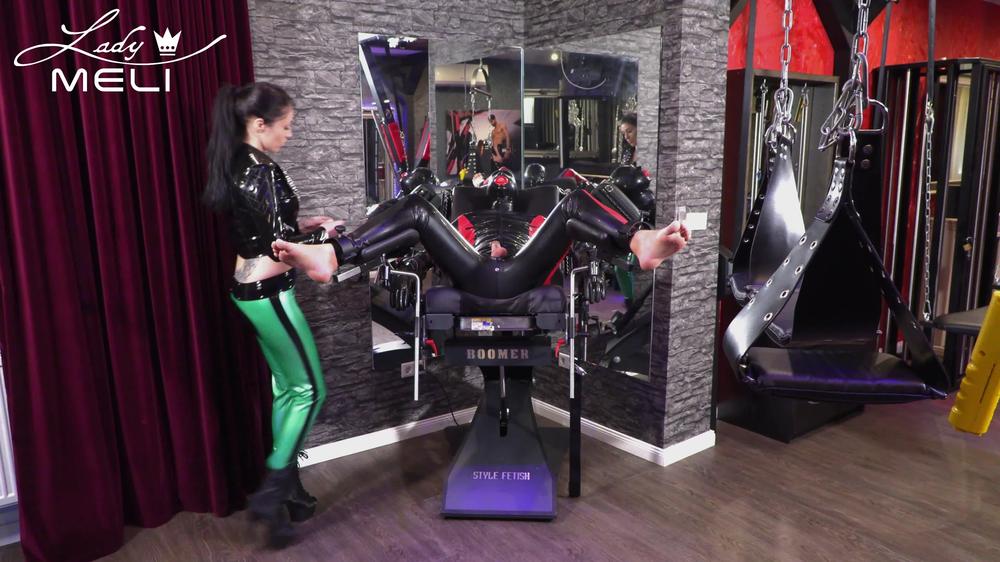 LadyMeli - Heavy Rubber Sklave hart abgemolken bis es spritzt