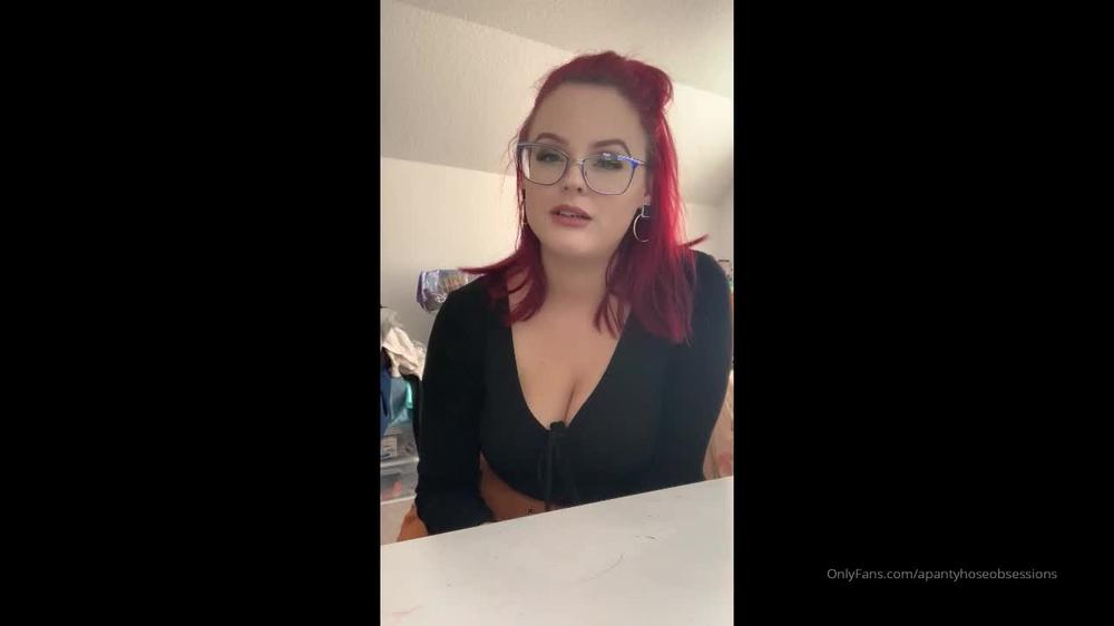 apantyhoseobsessions 01 11 2019 79610702 different style video this week photo set to come as well in a bit. i get asked so many t